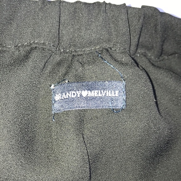 Brandy Melville laced shorts - Picture 4 of 4